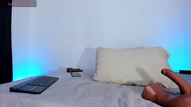 NahomiiAcosta online show from February 1, 2026, 9:51 am