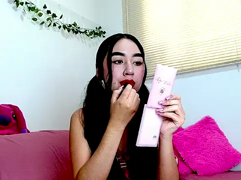 Snapshot of SiennaLorens chatting on February 14, 2026, 4:07 pm SiennaLorens online show from February 14, 2026, 4:07 pm