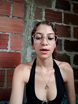 Vanneskk online show from February 19, 2026, 7:44 pm