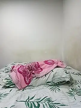 halaia555 online show from December 2, 2025, 4:36 am