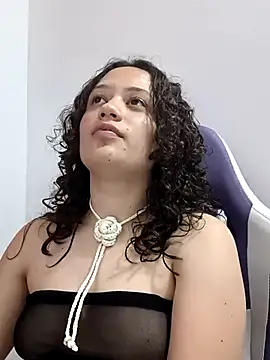 Alana 444 online show from May 9, 2026, 3:43 am