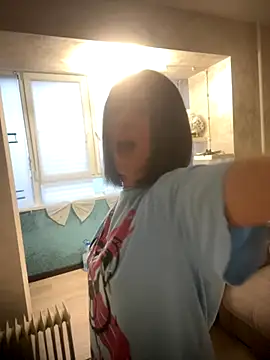 Snapshot of Suzanna25 chatting on November 27, 2025, 11:21 am Suzanna25 online show from November 27, 2025, 11:21 am