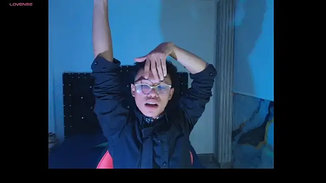 thian blakee online show from November 29, 2025, 4:45 am