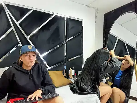 Alyssa Noah online show from March 21, 2026, 3:41 am