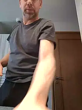 lorisaux online show from April 1, 2026, 7:20 am