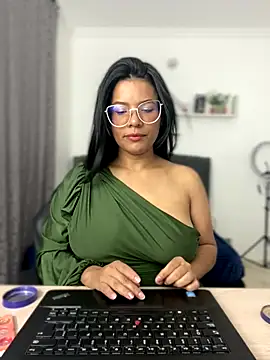 CATHA EF online show from January 8, 2026, 9:43 pm