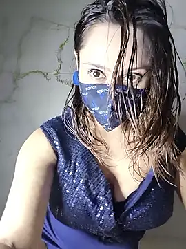 HONEY BEBS online show from January 6, 2026, 3:49 pm