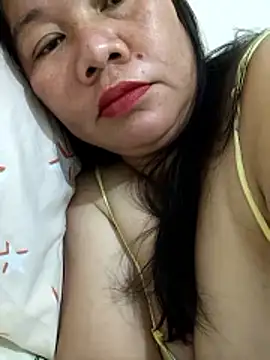 Snapshot of hottiemama69 chatting on January 8, 2026, 10:27 pm hottiemama69 online show from January 8, 2026, 10:27 pm