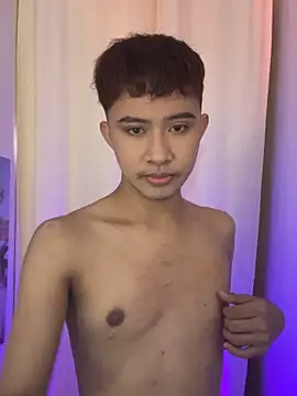 asiantwink0000 online show from February 24, 2026, 5:52 am