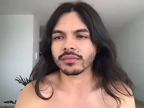 Snapshot of Lukathin chatting on December 2, 2025, 1:57 pm Lukathin online show from December 2, 2025, 1:57 pm