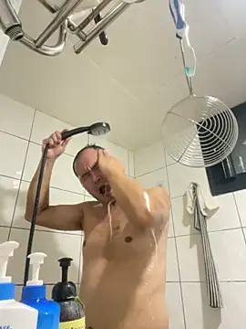 Snapshot of chenweine chatting on November 28, 2025, 4:18 pm chenweine online show from November 28, 2025, 4:18 pm