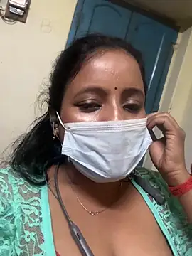 Snapshot of Rima_cam5 chatting on November 30, 2025, 12:39 pm Rima cam5 online show from November 30, 2025, 12:39 pm