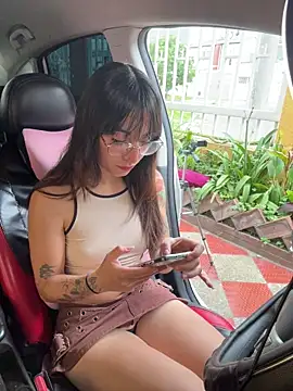 Snapshot of Mia_fiire chatting on November 30, 2025, 7:36 pm Mia fiire online show from November 30, 2025, 7:36 pm