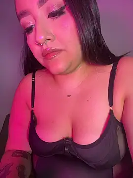 IvyyStone  online show from December 17, 2025, 1:49 pm