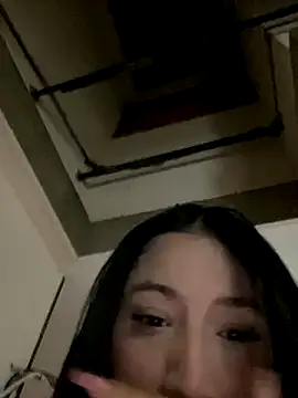 lina10  online show from December 2, 2025, 11:39 pm