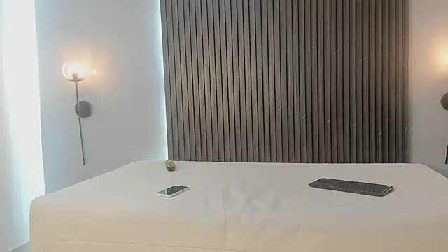 Snapshot of evony_becker_ chatting on December 22, 2025, 11:32 am evony becker online show from December 22, 2025, 11:32 am