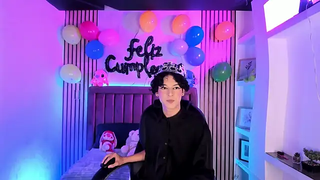 SthepanodiMonaco online show from April 10, 2026, 3:13 am