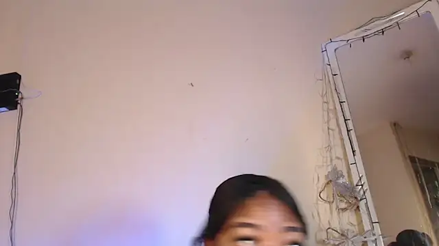 GraceMaaceey online show from May 4, 2026, 4:05 am