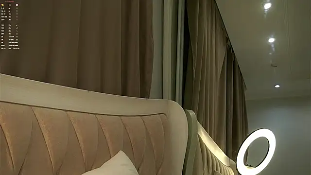 AunclreaVache online show from March 22, 2026, 11:01 am