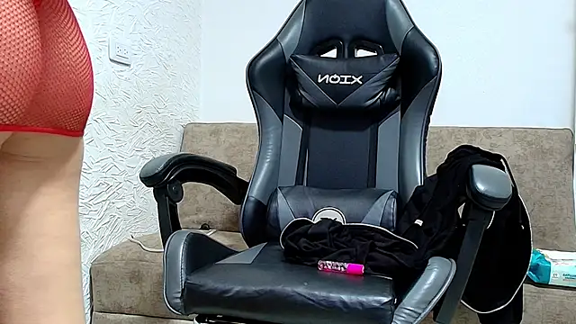 Snapshot of Nahomi_rous777 chatting on February 8, 2026, 3:10 pm Nahomi rous777 online show from February 8, 2026, 3:10 pm