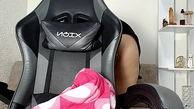 Snapshot of Nahomi_rous777 chatting on February 3, 2026, 2:55 pm Nahomi rous777 online show from February 3, 2026, 2:55 pm