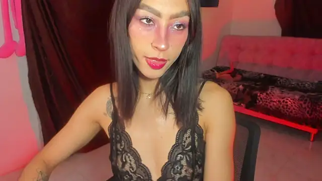 Snapshot of Ounla_Sweet chatting on May 26, 2026, 8:34 am Ounla Sweet online show from May 26, 2026, 8:34 am