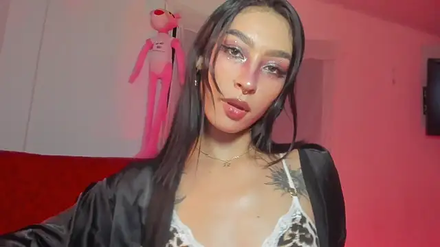 Snapshot of Ounla_Sweet chatting on June 4, 2026, 11:53 pm Ounla Sweet online show from June 4, 2026, 11:53 pm