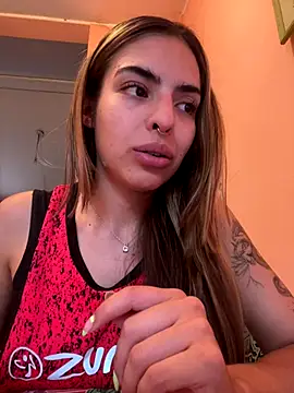 Snapshot of CammyyDomm chatting on December 3, 2025, 9:58 pm CammyyDomm online show from December 3, 2025, 9:58 pm