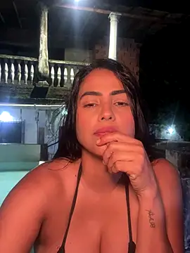 Snapshot of GhewnMilf chatting on December 4, 2025, 1:48 am GhewnMilf online show from December 4, 2025, 1:48 am