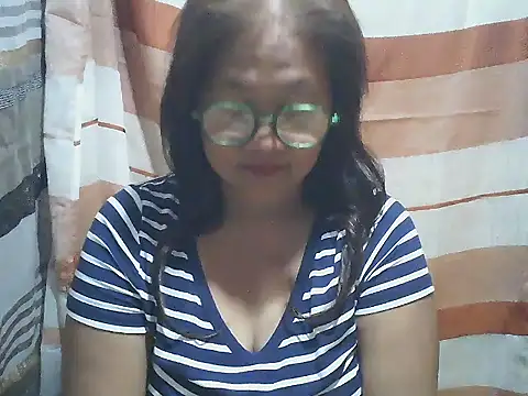 Snapshot of fireflower70 chatting on February 22, 2026, 3:20 am fireflower70 online show from February 22, 2026, 3:20 am