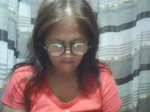 Snapshot of fireflower70 chatting on July 28, 2026, 10:01 am fireflower70 online show from July 28, 2026, 10:01 am