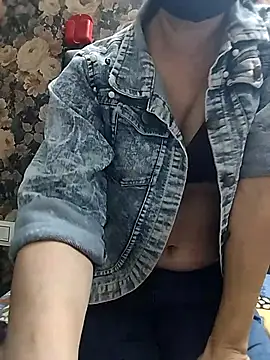 Snapshot of Queencandy736 chatting on January 10, 2026, 7:25 am Queencandy736 online show from January 10, 2026, 7:25 am