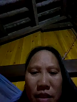 Snapshot of LeoPet2x chatting on December 2, 2025, 1:13 pm LeoPet2x online show from December 2, 2025, 1:13 pm