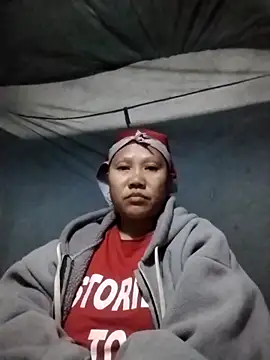 Snapshot of LeoPet2x chatting on December 19, 2025, 10:50 am LeoPet2x online show from December 19, 2025, 10:50 am