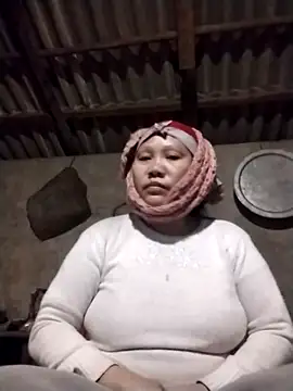 Snapshot of LeoPet2x chatting on February 1, 2026, 11:03 pm LeoPet2x online show from February 1, 2026, 11:03 pm