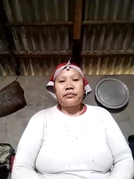 Snapshot of LeoPet2x chatting on February 6, 2026, 3:35 am LeoPet2x online show from February 6, 2026, 3:35 am