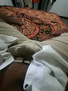 sheneth2005 online show from December 16, 2025, 8:40 am