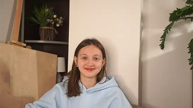 Snapshot of CatherinAdank chatting on December 2, 2025, 4:14 am CatherinAdank online show from December 2, 2025, 4:14 am