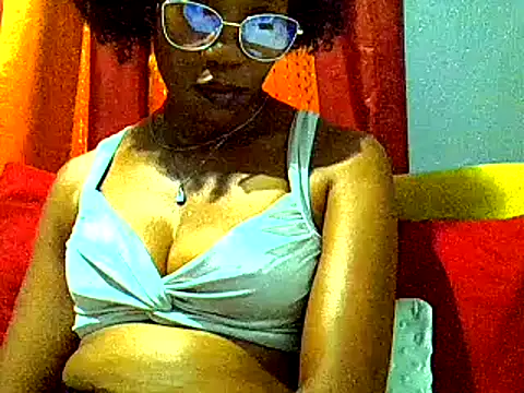 PreettyTee online show from April 14, 2026, 11:21 pm