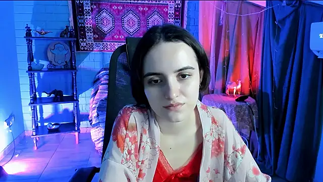 KateWillows online show from February 28, 2026, 4:34 am