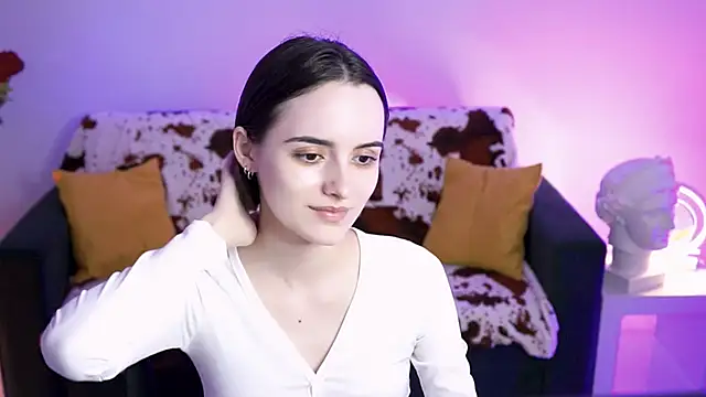 KateWillows online show from March 22, 2026, 4:27 am