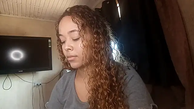 JenaDiangelis online show from December 3, 2025, 12:15 pm