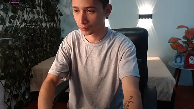 LucassSmith11 online show from January 12, 2026, 12:01 pm