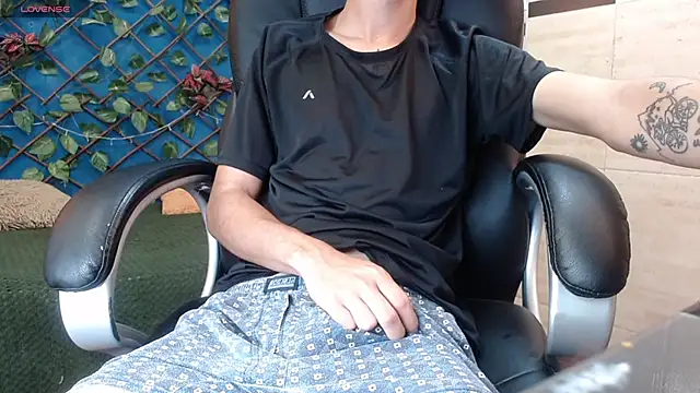 LucassSmith11 online show from January 14, 2026, 11:58 am