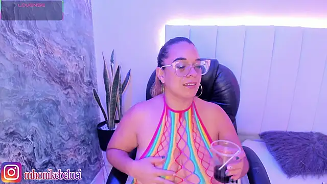 MHONIKBELUCCI online show from June 2, 2026, 12:49 pm