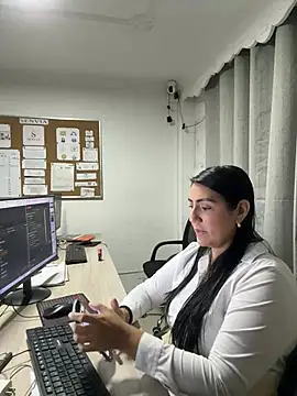 Snapshot of wildwhispers15 chatting on January 14, 2026, 8:23 pm wildwhispers15 online show from January 14, 2026, 8:23 pm