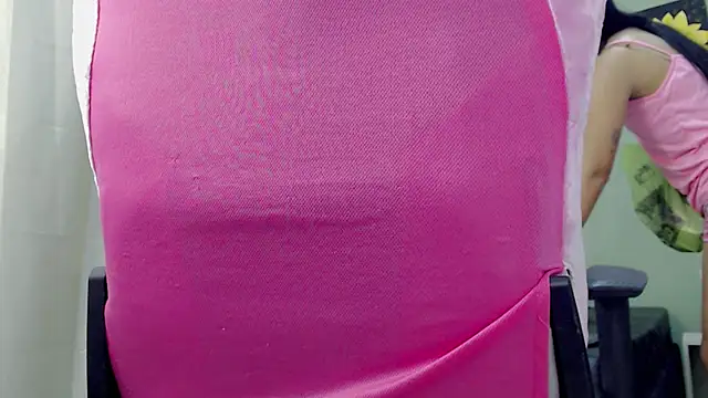 Mishell hot  online show from January 12, 2026, 7:42 pm