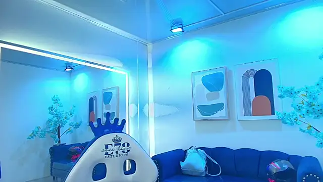 Snapshot of myla_evans chatting on November 30, 2025, 11:44 am myla evans online show from November 30, 2025, 11:44 am