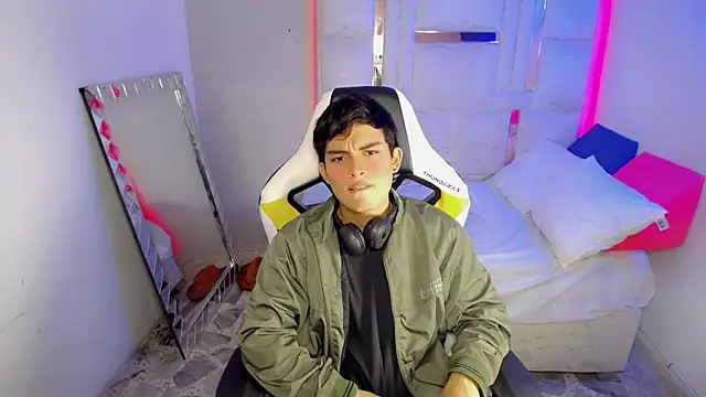 Green XoX online show from January 10, 2026, 2:01 pm