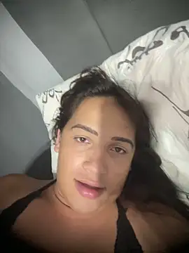 larysinha online show from April 3, 2026, 2:07 am